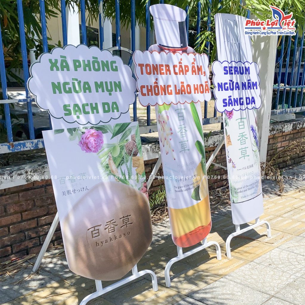 Standee quảng cáo